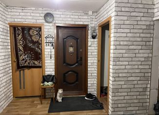 Трехкомнатная квартира на продажу, 67.2 м2, село Богучаны, улица Киселёва, 33