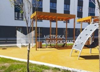 Продажа 3-ком. квартиры, 69 м2, Тюмень, улица Павла Никольского, 10, ЖК Акватория