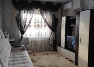 Продаю 1-комнатную квартиру, 37 м2, Абинск, Комсомольский проспект