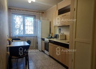 Продается трехкомнатная квартира, 64.6 м2, Волгоград, Пролетарская улица, 49