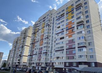 Продается однокомнатная квартира, 37 м2, Ижевск, улица Архитектора П.П. Берша, 4, ЖК Стрижи
