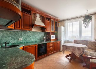 Аренда двухкомнатной квартиры, 75 м2, Санкт-Петербург, улица Матроса Железняка, 57, метро Пионерская