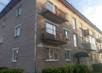 Сдается в аренду однокомнатная квартира, 43 м2, Ленинградская область, улица Строителей