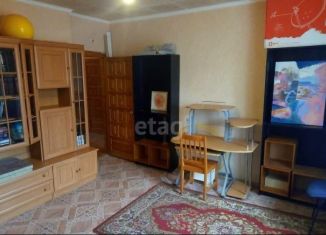 Продается трехкомнатная квартира, 70 м2, Барнаул, улица Льва Толстого, 5