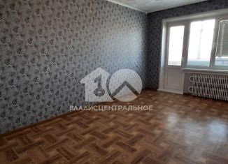 Продается 3-комнатная квартира, 61 м2, село Прокудское, улица Есенина, 15