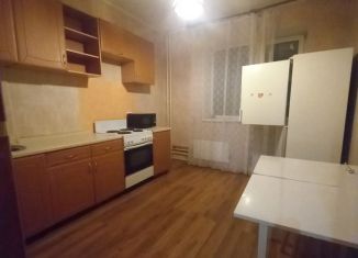 Сдача в аренду 2-ком. квартиры, 60 м2, рабочий посёлок Свердловский, улица Михаила Марченко, 1, ЖК Свердловский