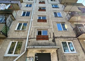 Продажа 3-комнатной квартиры, 58 м2, посёлок городского типа Новошахтинский, Ленинская улица, 1