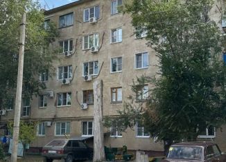 Продается 1-комнатная квартира, 30 м2, Камызяк, улица Любича, 10
