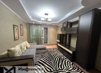 Продается 2-комнатная квартира, 60.3 м2, Ставрополь, улица Ленина, 105, микрорайон № 3