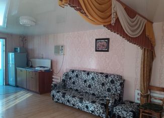 Аренда комнаты, 50 м2, Ейск, Первомайская улица, 131