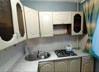 Сдаю в аренду двухкомнатную квартиру, 45 м2, Череповец, проспект Строителей, 7