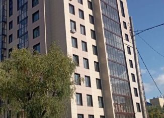 Продам 4-комнатную квартиру, 137.7 м2, Омск, улица Звездова, 54