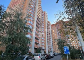 Продажа 2-ком. квартиры, 54 м2, Москва, Академическая площадь, 4