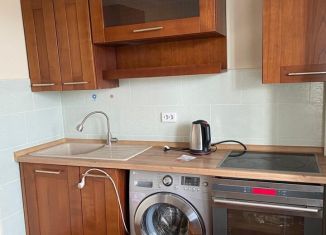 Сдаю в аренду 1-ком. квартиру, 42 м2, Туймазы, улица Островского, 14