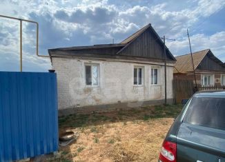 Продаю дом, 70 м2, посёлок городского типа Цаган Аман, Набережная имени Хо-Орлюка, 82