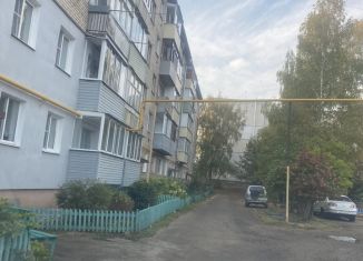 Продается 3-комнатная квартира, 64 м2, Ростов, Ленинская улица, 64А