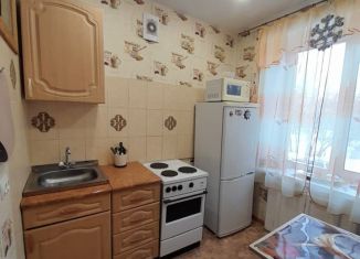 Продается 2-ком. квартира, 43.2 м2, Новосибирск, улица Героев Труда, 13