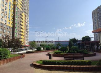 Продается 1-ком. квартира, 40 м2, Краснодар, улица Дежнёва, 29/3