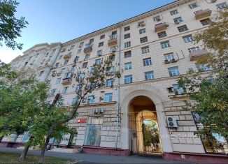 Продажа 2-ком. квартиры, 70 м2, Москва, улица Трофимова, 35/20, метро Автозаводская