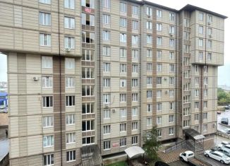 Продам 3-комнатную квартиру, 95 м2, Нальчик, улица Шарданова, 46В