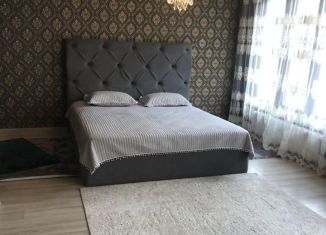 Продается трехкомнатная квартира, 120 м2, Тырныауз, улица Мира, 2