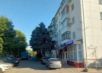 Продается четырехкомнатная квартира, 61 м2, посёлок Берёзовый, Целиноградская улица, 14