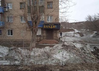 Продаю торговую площадь, 40.4 м2, Медногорск, Моторная улица, 5