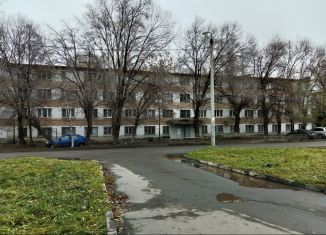 Сдается в аренду комната, 14 м2, Челябинск, Батумская улица, 3, Ленинский район