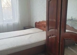 Сдаю в аренду комнату, 12 м2, Челябинск, улица Мамина, 23