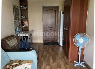 Продам комнату, 13.9 м2, Новосибирск, улица Стофато, 17, метро Золотая Нива