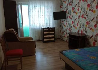 Сдам 1-комнатную квартиру, 34 м2, Ялта, улица Халтурина, 19