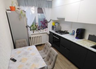 Продажа 3-ком. квартиры, 67 м2, Оренбург, улица Чкалова, Ленинский район