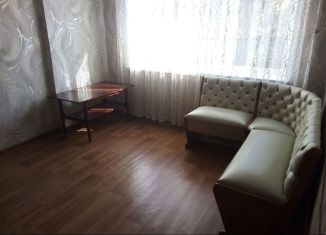 Сдаю 1-ком. квартиру, 30 м2, Златоуст, Дворцовая улица, 3