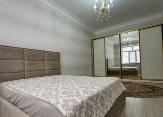 Сдам в аренду 2-ком. квартиру, 80 м2, Махачкала, проспект Петра I, 103Бк3