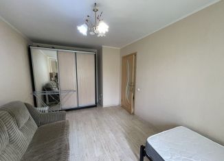 Сдается в аренду 3-ком. квартира, 52 м2, Крымск, Пролетарская улица, 45