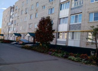 Продам 2-ком. квартиру, 51 м2, Катайск, улица Юдина, 16