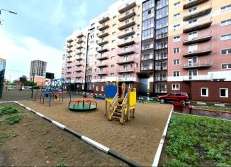 Продажа четырехкомнатной квартиры, 96 м2, Омск, 3-я Енисейская улица, 32