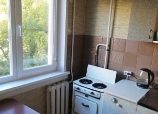 Сдам 1-ком. квартиру, 30 м2, Новосибирск, улица Кропоткина, 100