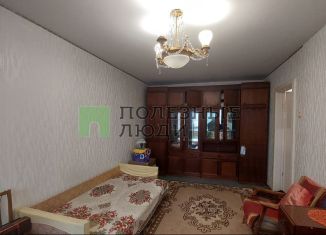 Продам 1-комнатную квартиру, 34 м2, Саратов, улица имени В.М. Азина, 19А