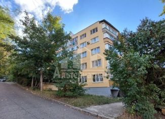 Продается 2-комнатная квартира, 47.6 м2, Ставропольский край, улица Марцинкевича, 92