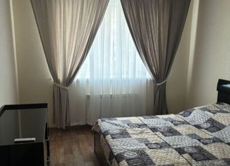 Сдам 2-ком. квартиру, 69 м2, Татарстан, улица Салиха Батыева, 1