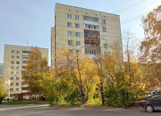 Продаю 2-ком. квартиру, 43.5 м2, Екатеринбург, метро Уралмаш, Шефская улица, 91к5