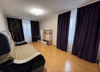 Продам 3-ком. квартиру, 59 м2, Кемеровская область, улица Юдина, 18