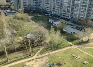 Продам четырехкомнатную квартиру, 80 м2, Екатеринбург, метро Уральская, улица Черепанова, 28