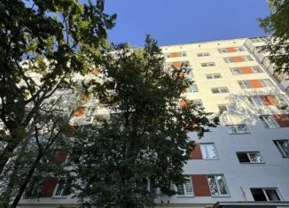 Продаю трехкомнатную квартиру, 58 м2, Москва, Чертановская улица, 24к1, метро Чертановская