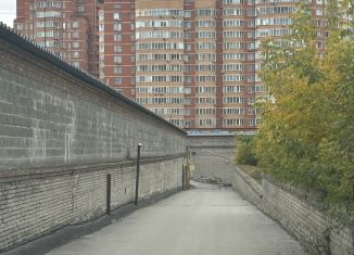 Продаю гараж, 18 м2, Новосибирск, метро Гагаринская, улица Кропоткина, 92/2