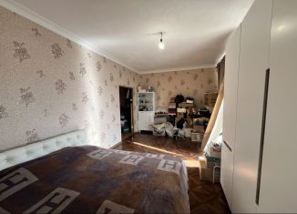 Продается 1-ком. квартира, 50 м2, Дагестан, проспект Амет-Хана Султана, 10