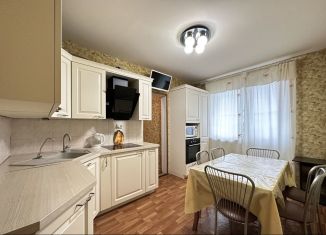 Сдам в аренду 2-ком. квартиру, 59 м2, Москва, Изюмская улица, 49к1, станция Бутово