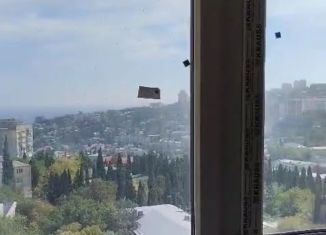 Продаю квартиру студию, 35 м2, Крым, улица Кирова, 155Ак2