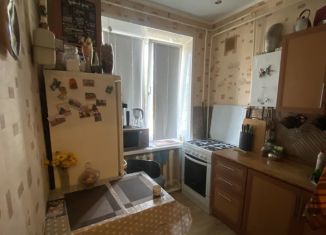 Сдаю 2-комнатную квартиру, 41 м2, Рыльск, улица Ленина, 62